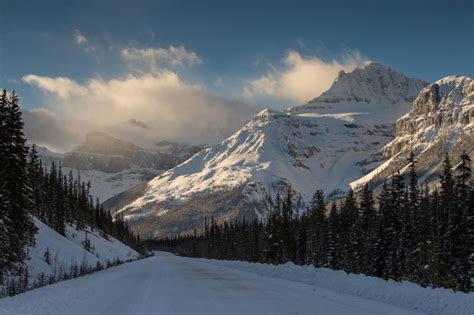 Winter Photography on the Icefields Parkway - Brendan van Son Photography