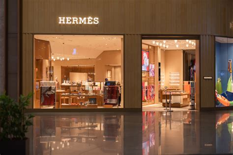 Hamad International Airport welcomes Hermes standalone store - ME Retail News