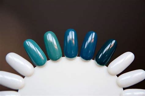 7 Lovely Shades of Teal Nail Polish You Should Try