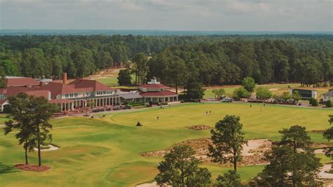 North Carolina’s Most Beautiful Golf Courses | VisitNC.com