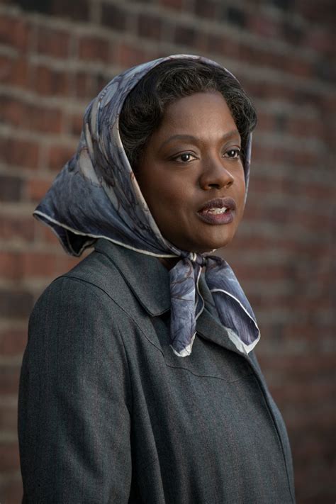 New Clips and Images from FENCES Starring Denzel Washington and Viola Davis | The Entertainment ...