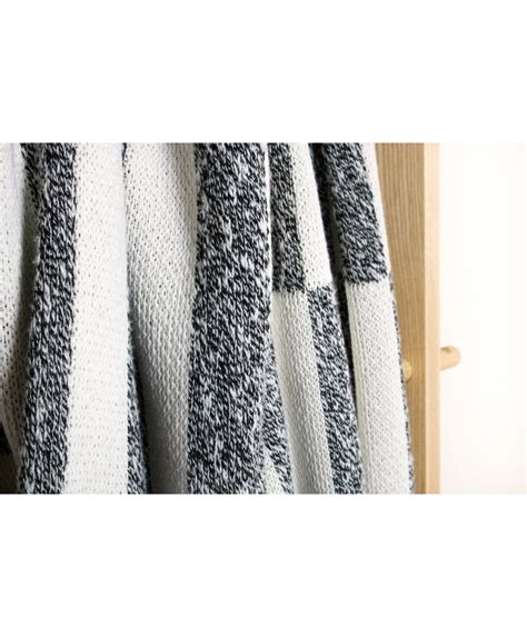 Marled Gray & White Aquino Patterned Throw Blanket - Everything Ren