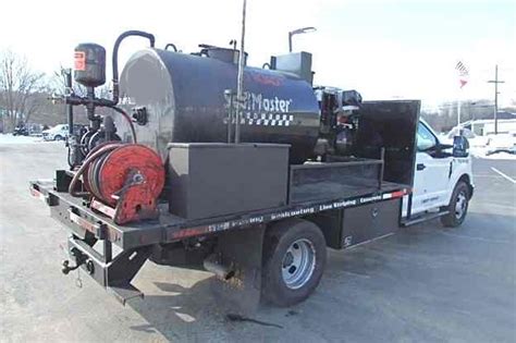 sealcoat truck for sale |sealmaster| asphalt sealcoating equipment