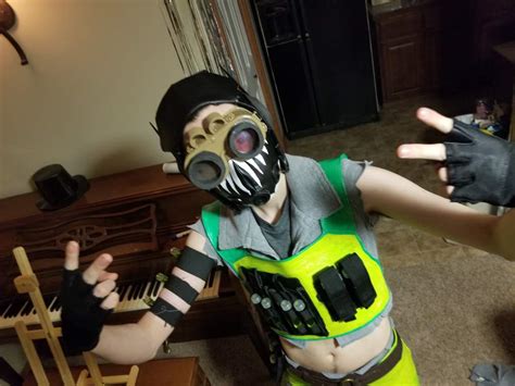 Apex Legends: Octane Cosplay Finished! | Cosplay Amino