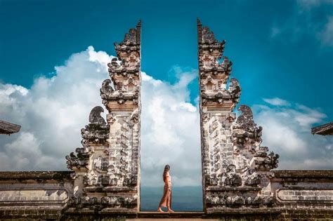 Pura Lempuyang Temple Bali - HOW to avoid the crowds - Daily Travel Pill