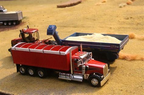 1/64 KW Grain Truck | Farm toy display, Farm toys, Hot wheels garage