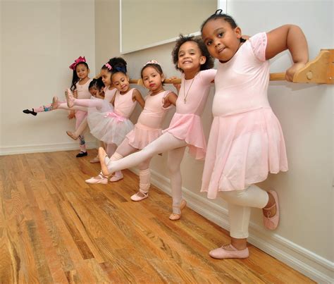 1 month online ballet classes in person or online /1 mes de clases de ...