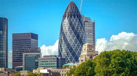 The Gherkin Modern Landmark in london | London landmarks, Modern, Building