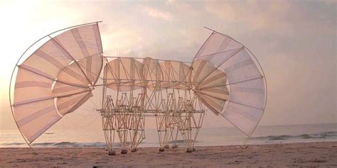 Theo Jansen's 'Strandbeest' sculptures move with the wind - Business Insider