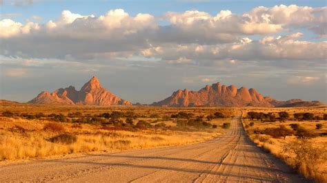 Damaraland, Namibia - African Safaris Ltd