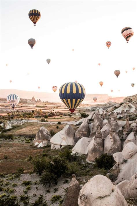 4K Cappadocia Wallpaper | WhatsPaper