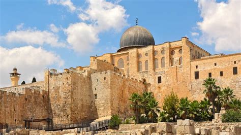 The Al-Aqsa Mosque: Through the Ages