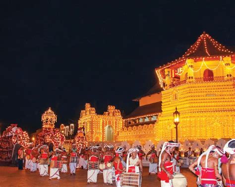 INSPIRING FUSION OF TRADITION AND CULTURE KANDY ESALA PERAHERA - Explore Sri Lanka