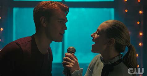 Betty And Archie Kissed On "Riverdale"