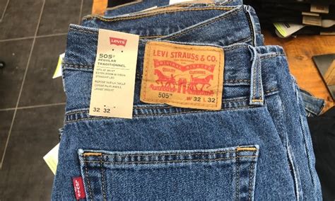 Levi's 514 vs 505 Jeans: What is the Difference?