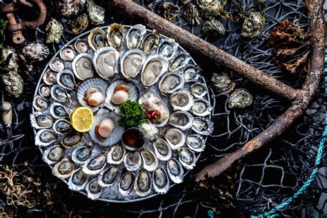 Oyster Bar & Shellfish Market | Fanny Bay Oysters, British Columbia ...