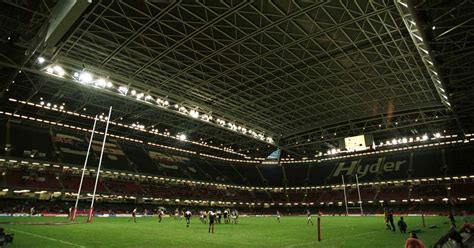 Wales get their way on Principality Stadium roof against Ireland ...