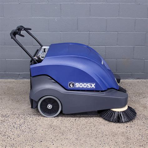 900SX Electric Walk-Behind Sweeper | Hammerhead Cleaning Equipment