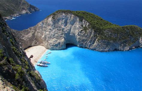 Navagio Beach Viewpoint in Anafonitria : 3 reviews and 6 photos