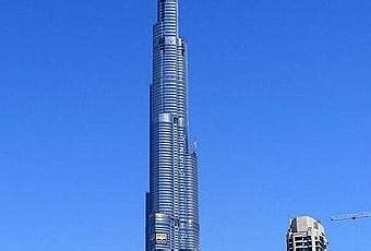 Gratte-ciel Burj Dubaï presque terminé elle atteindra 818m - À Lire