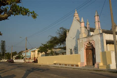 Budget Travel in Inhambane & Tofo | Safari Travel Guide