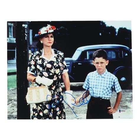 Sally Field Signed "Forrest Gump" 11x14 Photo (Beckett) | Pristine Auction