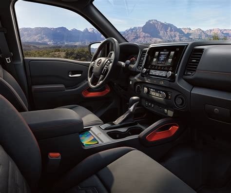 2024 Nissan Frontier Gallery: Interior Pictures & Color Options