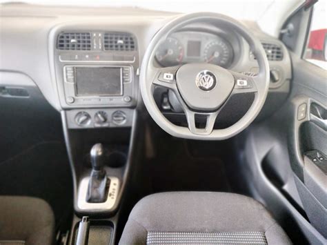 Volkswagen (VW) Polo Vivo 1.6 Hatch Comfortline Tiptronic 5 Door for ...