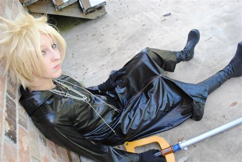 Roxas Cosplay by InvaderBlonde on DeviantArt