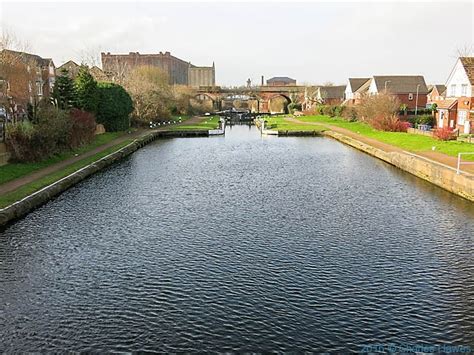 Leeds liverpool canal walk-7 | Charles Hawes - Walking The Blog