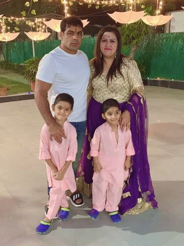 Sushil Kumar (Wrestler) Wiki, Height, Age, Wife, Children, Family ...