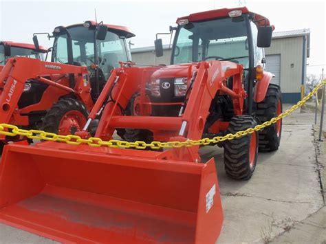 Kubota L6060 equipped LA1055 loader | Tractor pictures, Old tractors, Tractors