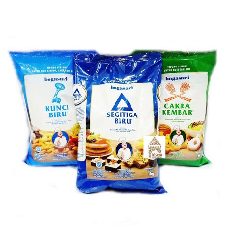 Tepung Terigu Segitiga Biru / Cakra Kembar / Kunci Biru 1 KG Bogasari ...