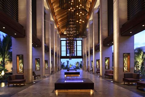 The Cove, Atlantis | Luxury hotels lobby, Lobby design, Hotel lobby reception