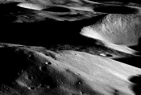 Possible Artemis 3 moon landing site spied by NASA spacecraft (photos ...