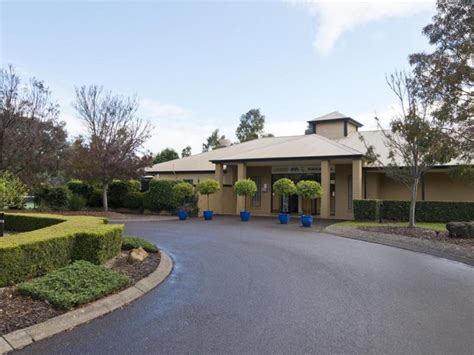 Leisure Inn Pokolbin Hill Hotel in Hunter Valley - Room Deals, Photos & Reviews