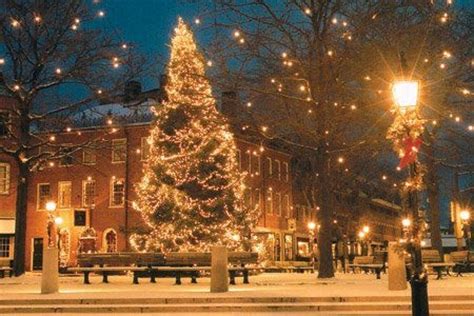 16 best images about Newburyport Holidays on Pinterest | Homecoming parade, Coast guard boats ...