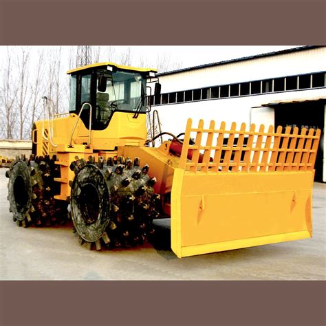 Heavy-Duty Landfill Compactor for Waste Management - China Refuse Compactor and Trash Compactor