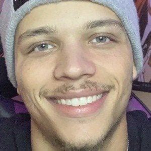 spicyycam_ - Age, Family, Bio | Famous Birthdays