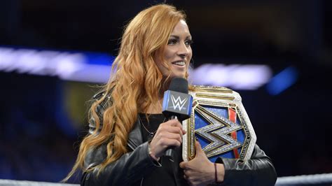 Becky Lynch back atop the SmackDown women's division as champion