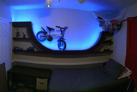 Bike themed boys bedroom | Boy's bedroom, Bedroom, Bathtub