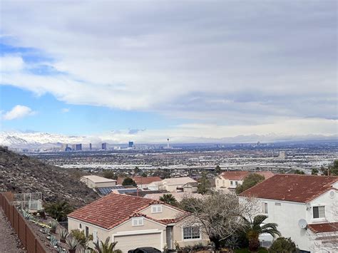 Todays few after the snow from black mountain : r/vegas