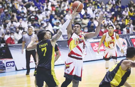 San Miguel Beermen ties PBA finals at 1-1