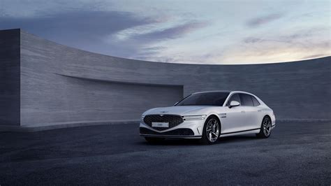 GENESIS UNVEILS NEW FLAGSHIP LUXURY SEDAN, THE G90