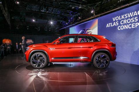 Volkswagen Atlas Cross Sport Concept Previews Two-Row Midsizer ...