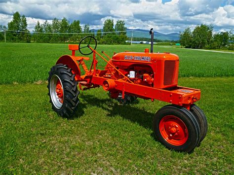 Old Tractor Wallpaper - WallpaperSafari