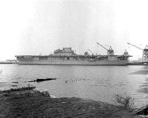 Ex-Enterprise @ scrapping site in Kearny, NJ in 1958 | Us navy ships, Navy ships, Aircraft carrier