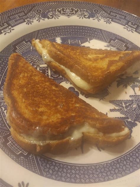 Simple Pepper Jack and Blue Cheese : r/grilledcheese