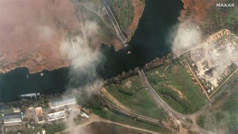 New damage to major dam near Kherson after Russian retreat -Maxar satellite