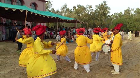 Jhumar Dance in Islamia University Bahawalpur - YouTube